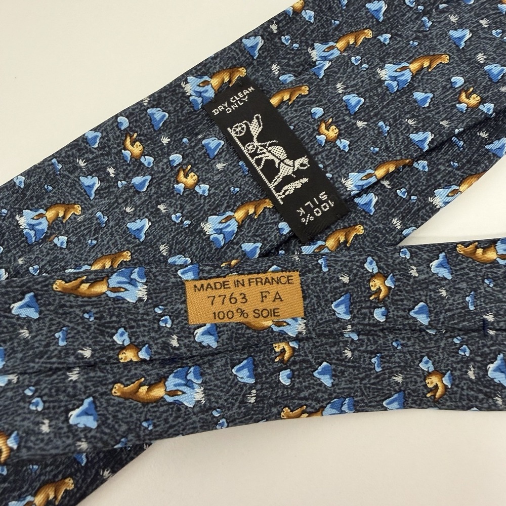 Hermes Mens Tie Groundhogs On Rocks Navy/Brown Satin Silk 7763 FA 3.5" x 56" euc - Picture 3 of 7
